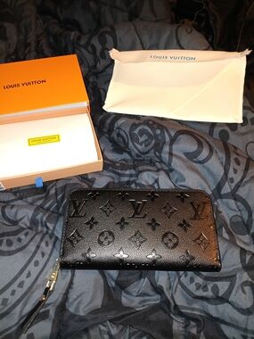 Louis Vuitton Black Monogram Empreinte Zip Wallet with Gold Hardware